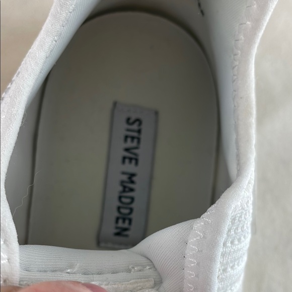 Steve Madden Women's White Athletic Sneakers Size 9 - Picture 6 of 12